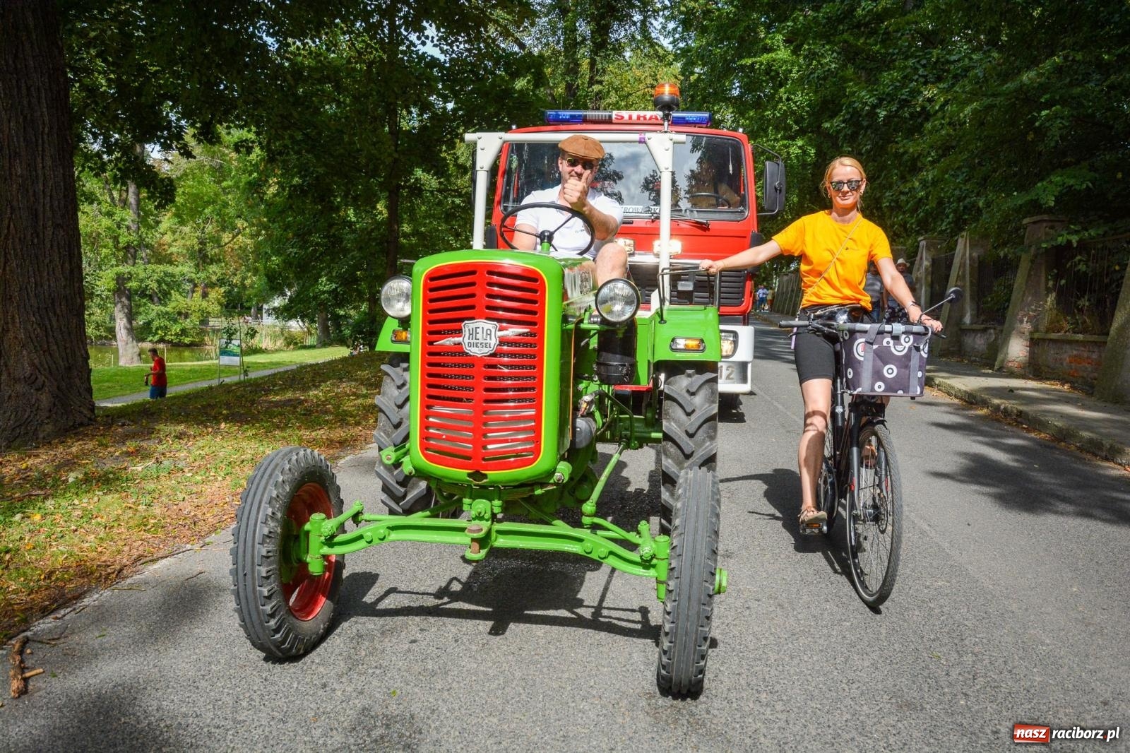 Zdjęcie w galerii na portalu naszraciborz.pl: Gra o plon, czyli parada maszyn rolniczych w Krowiarkach [FOTO i WIDEO] wiadomości z regionu