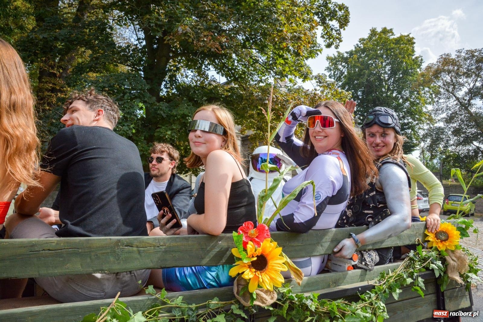Zdjęcie w galerii na portalu naszraciborz.pl: Gra o plon, czyli parada maszyn rolniczych w Krowiarkach [FOTO i WIDEO] wiadomości z regionu