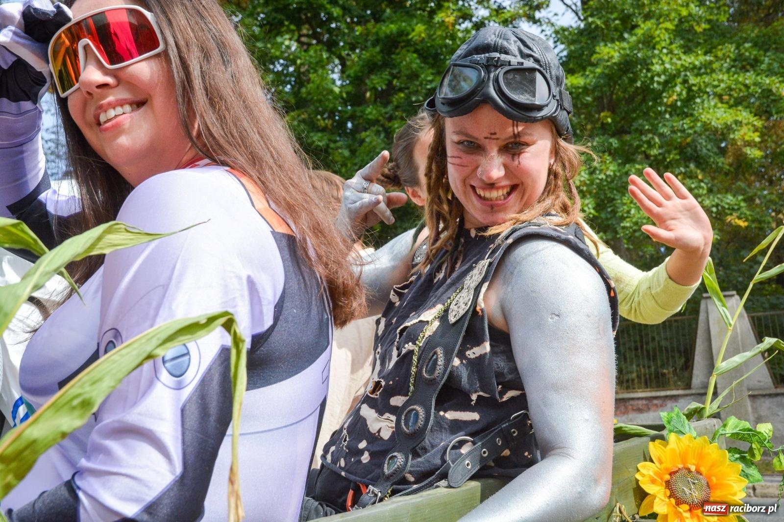 Zdjęcie w galerii na portalu naszraciborz.pl: Gra o plon, czyli parada maszyn rolniczych w Krowiarkach [FOTO i WIDEO] wiadomości z regionu