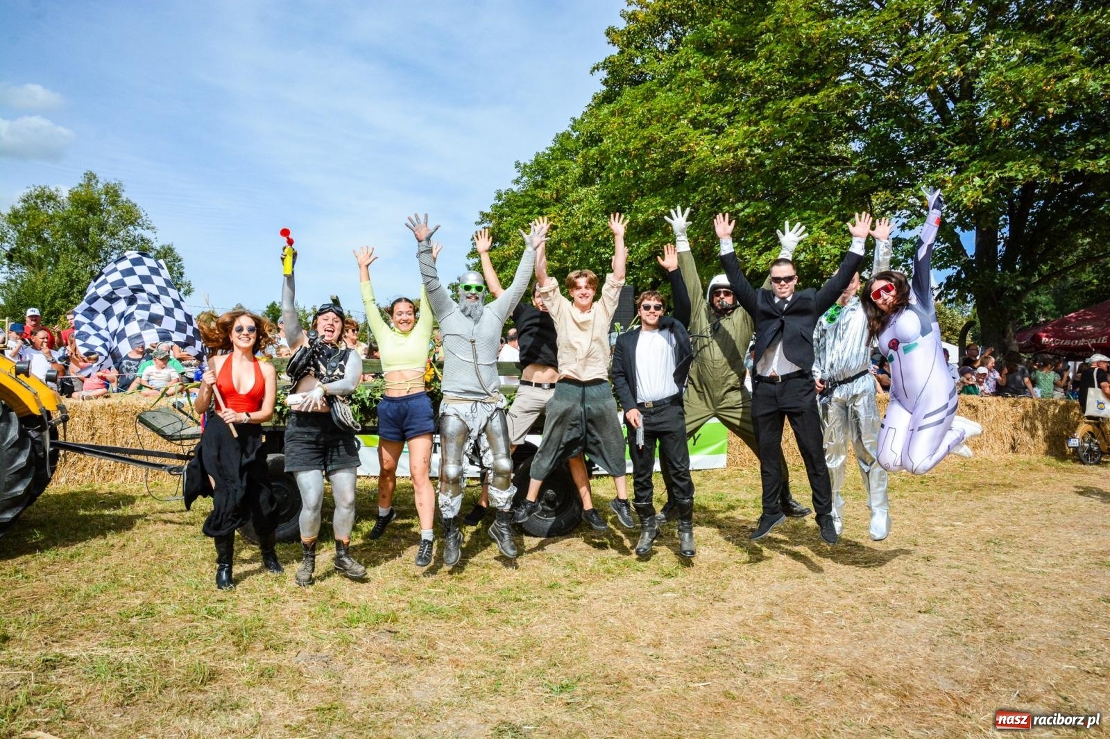 Zdjęcie w galerii na portalu naszraciborz.pl: Gra o plon, czyli parada maszyn rolniczych w Krowiarkach [FOTO i WIDEO] wiadomości z regionu