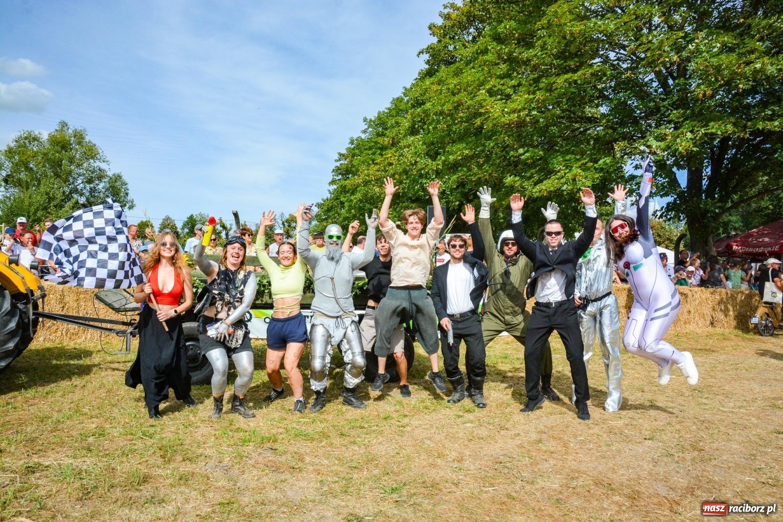 Zdjęcie w galerii na portalu naszraciborz.pl: Gra o plon, czyli parada maszyn rolniczych w Krowiarkach [FOTO i WIDEO] wiadomości z regionu