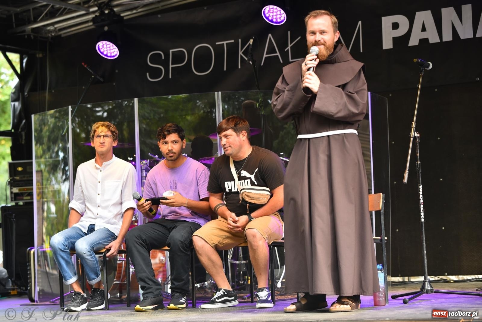 Zdjęcie w galerii na portalu naszraciborz.pl: Racibórz ponownie miejscem modlitwy i muzyki. Rozpoczął się XXXIV Festiwal Spotkałem Pana wiadomości z regionu