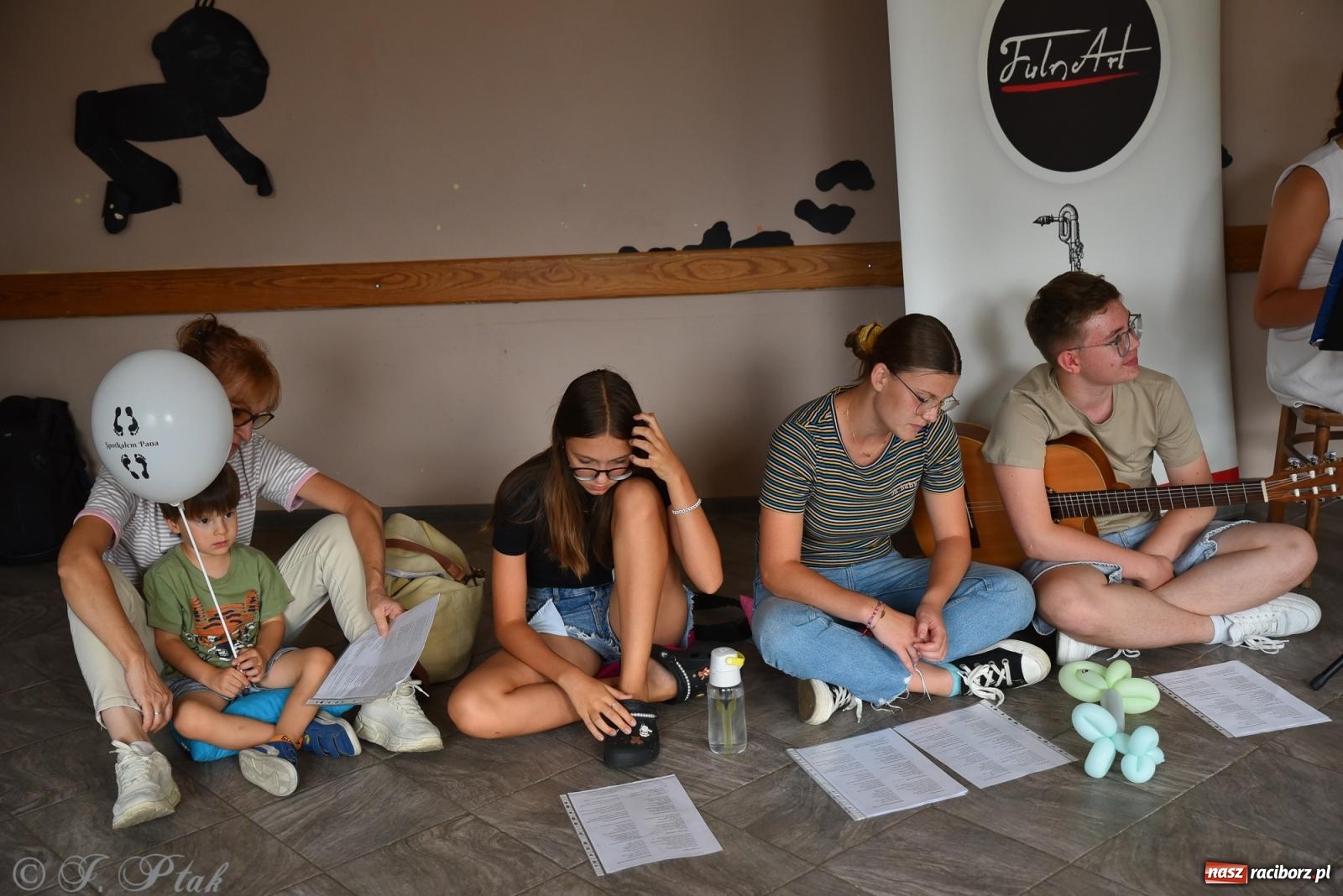 Zdjęcie w galerii na portalu naszraciborz.pl: Racibórz ponownie miejscem modlitwy i muzyki. Rozpoczął się XXXIV Festiwal Spotkałem Pana wiadomości z regionu