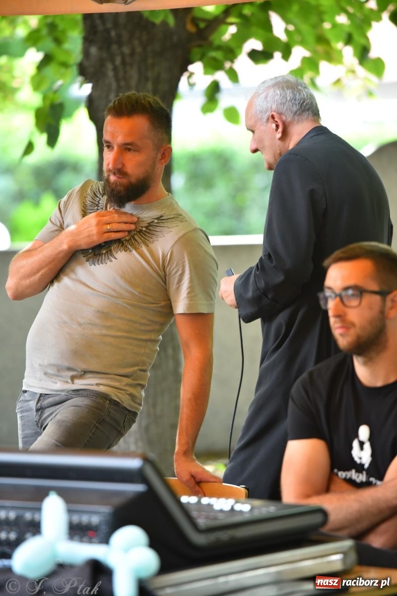 Zdjęcie w galerii na portalu naszraciborz.pl: Racibórz ponownie miejscem modlitwy i muzyki. Rozpoczął się XXXIV Festiwal Spotkałem Pana wiadomości z regionu