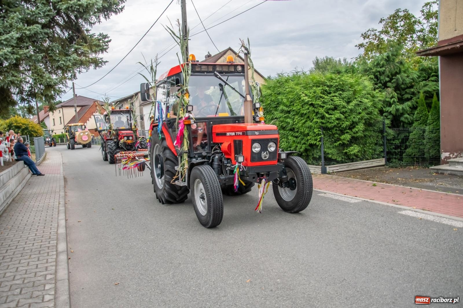 Zdjęcie w galerii na portalu naszraciborz.pl: Dożynki w Rudyszwałdzie. Kolorowy pokaz maszyn rolniczych z weneckim akcentem [FOTO i WIDEO] wiadomości z regionu