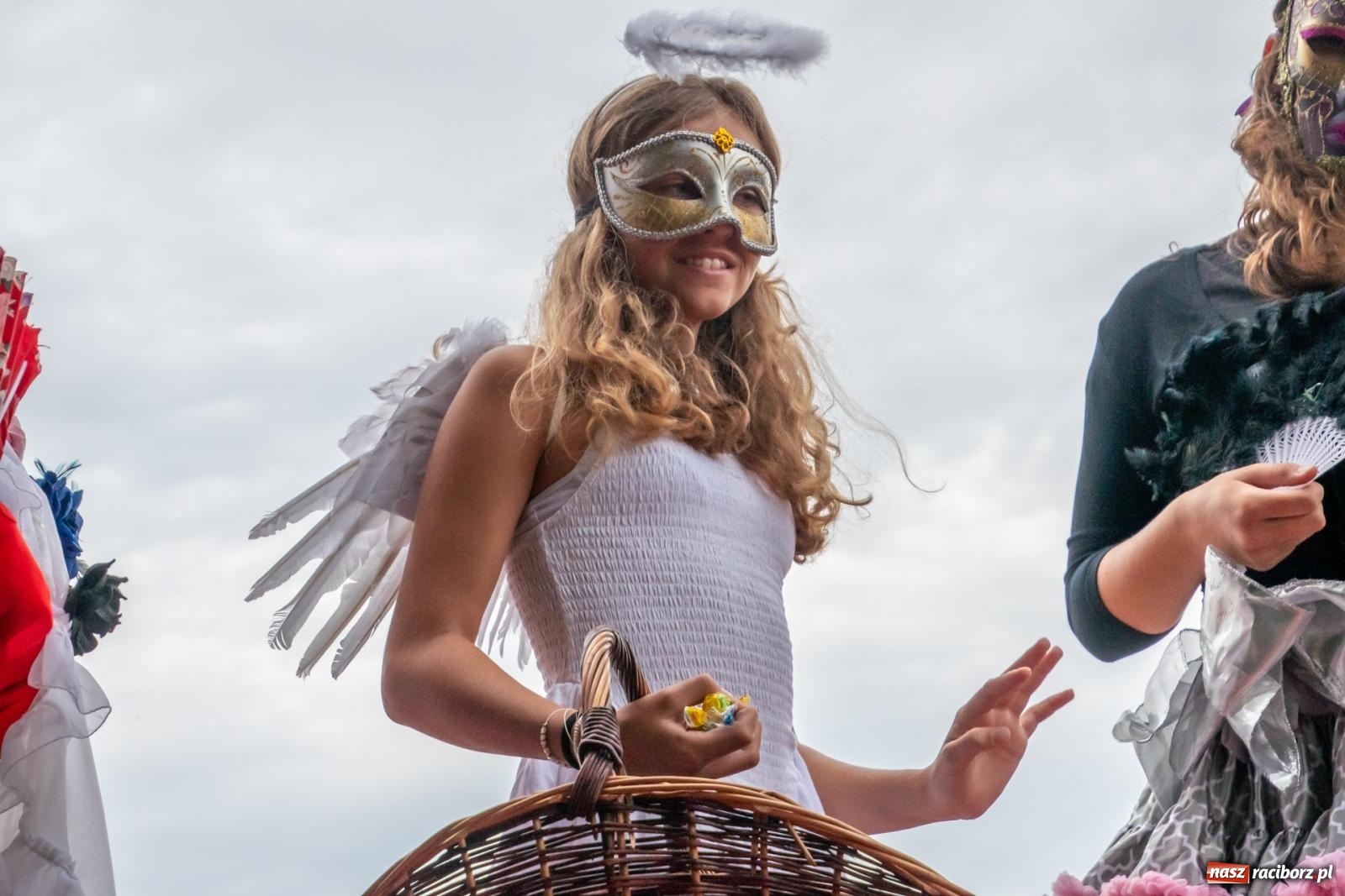 Zdjęcie w galerii na portalu naszraciborz.pl: Dożynki w Rudyszwałdzie. Kolorowy pokaz maszyn rolniczych z weneckim akcentem [FOTO i WIDEO] wiadomości z regionu