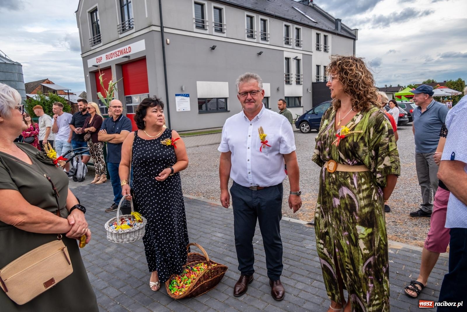 Zdjęcie w galerii na portalu naszraciborz.pl: Dożynki w Rudyszwałdzie. Kolorowy pokaz maszyn rolniczych z weneckim akcentem [FOTO i WIDEO] wiadomości z regionu