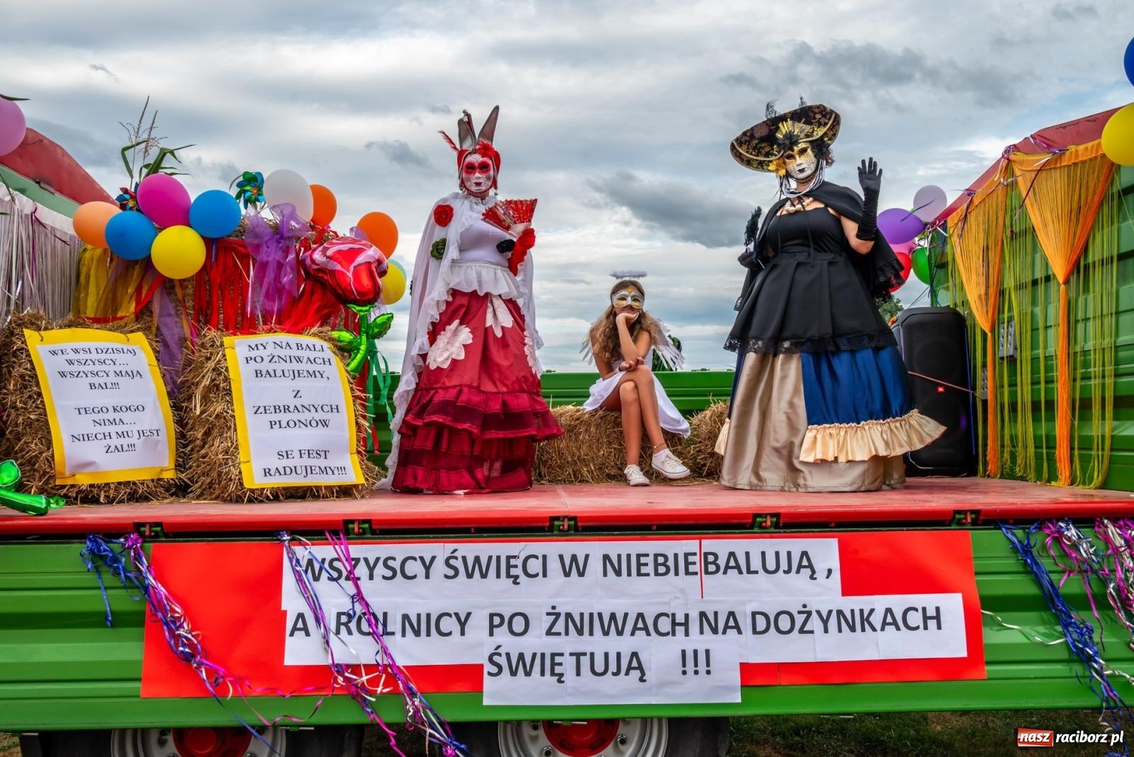 Zdjęcie w galerii na portalu naszraciborz.pl: Dożynki w Rudyszwałdzie. Kolorowy pokaz maszyn rolniczych z weneckim akcentem [FOTO i WIDEO] wiadomości z regionu