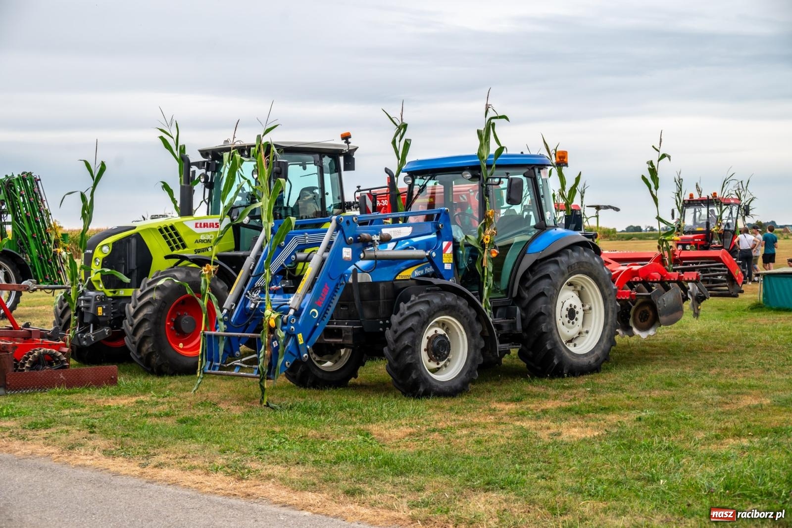 Zdjęcie w galerii na portalu naszraciborz.pl: Dożynki w Rudyszwałdzie. Kolorowy pokaz maszyn rolniczych z weneckim akcentem [FOTO i WIDEO] wiadomości z regionu