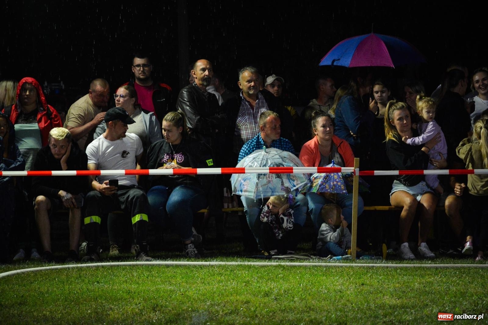 Zdjęcie w galerii na portalu naszraciborz.pl: Deszcz nie zgasił emocji! II Samborowicki Armagedon przyciągnął 58 drużyn wiadomości z regionu