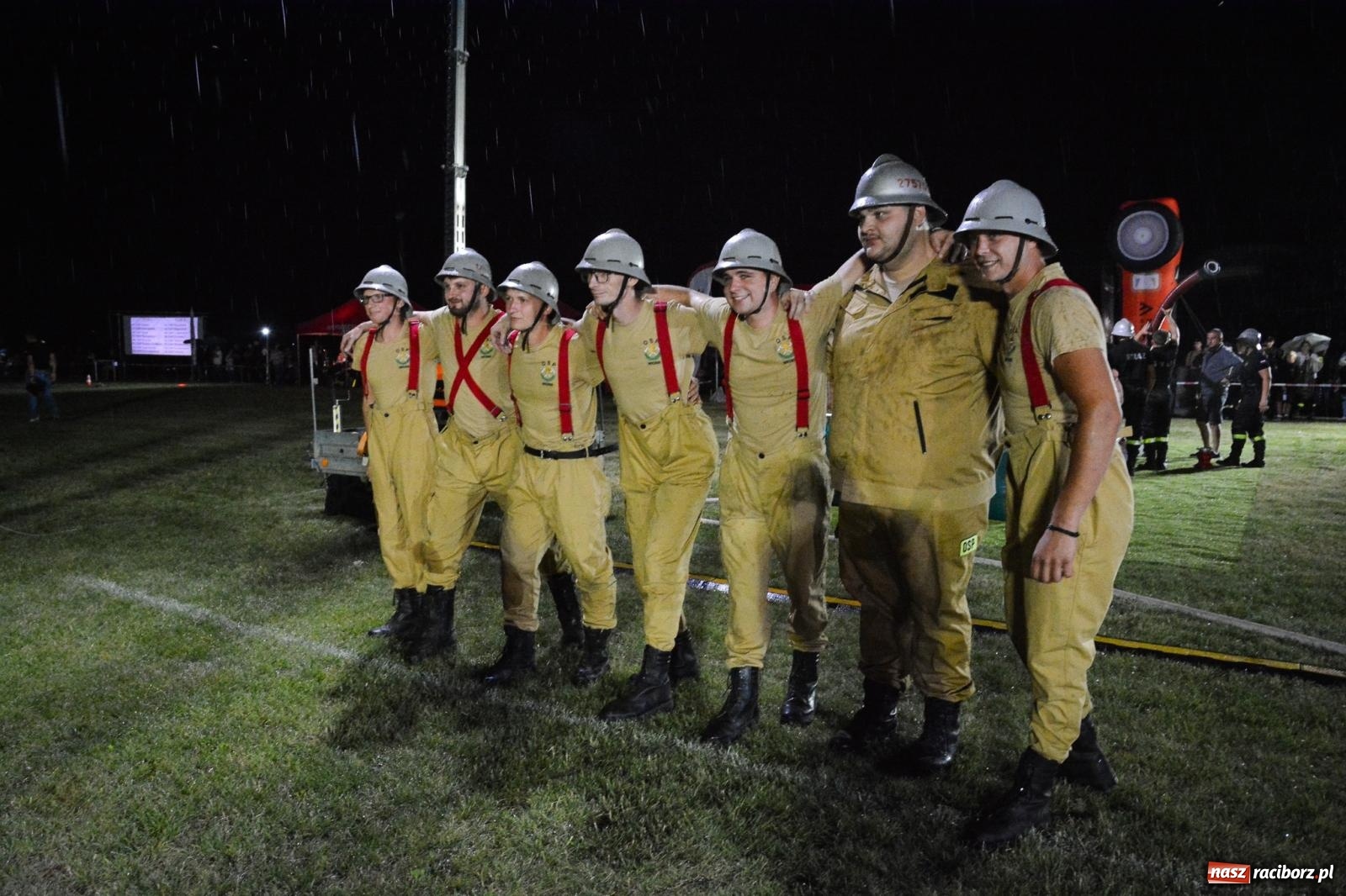 Zdjęcie w galerii na portalu naszraciborz.pl: Deszcz nie zgasił emocji! II Samborowicki Armagedon przyciągnął 58 drużyn wiadomości z regionu