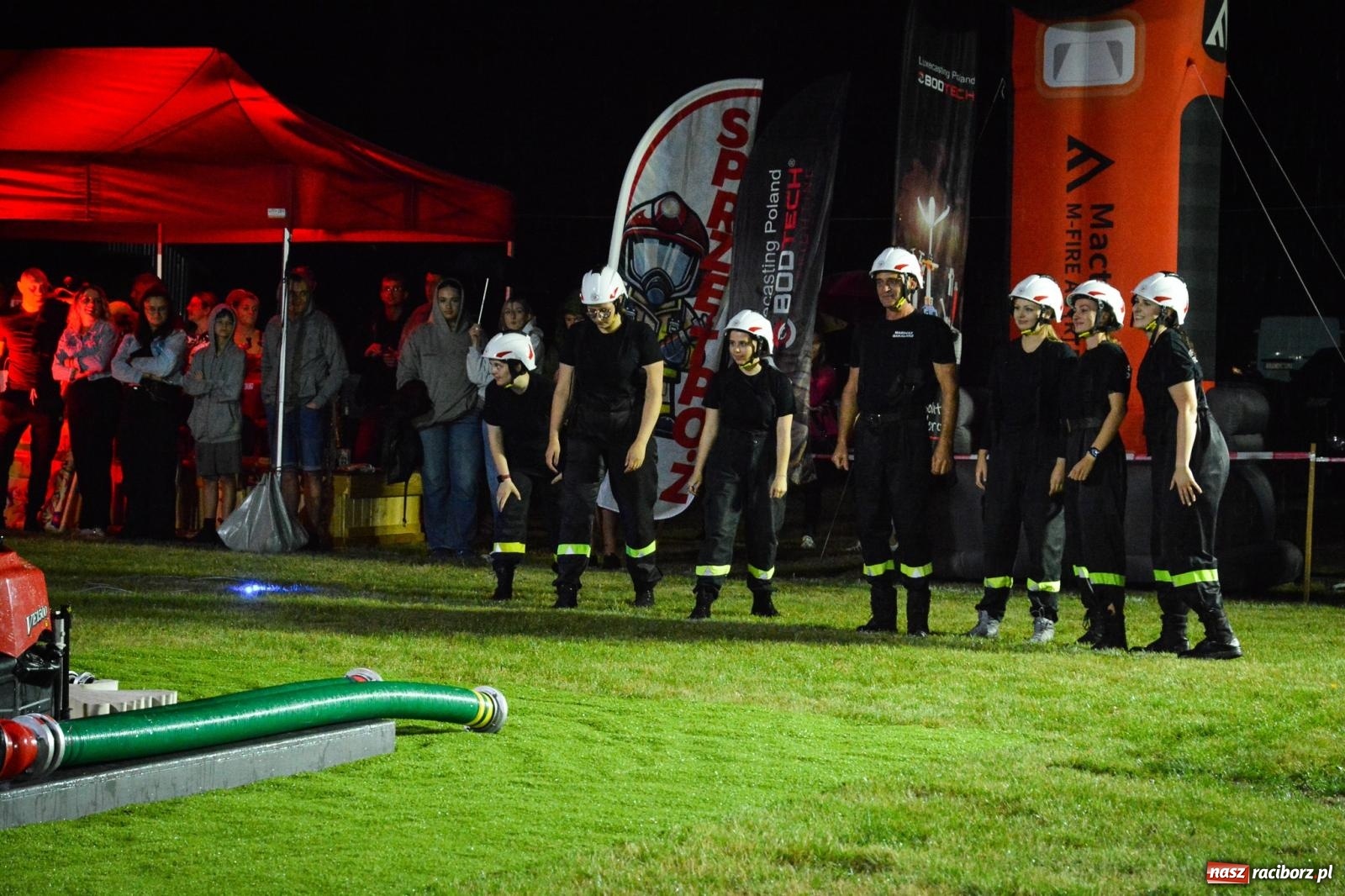 Zdjęcie w galerii na portalu naszraciborz.pl: Deszcz nie zgasił emocji! II Samborowicki Armagedon przyciągnął 58 drużyn wiadomości z regionu