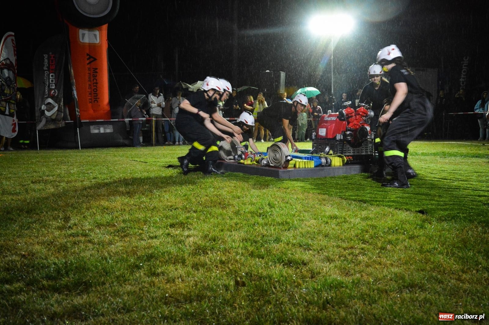 Zdjęcie w galerii na portalu naszraciborz.pl: Deszcz nie zgasił emocji! II Samborowicki Armagedon przyciągnął 58 drużyn wiadomości z regionu