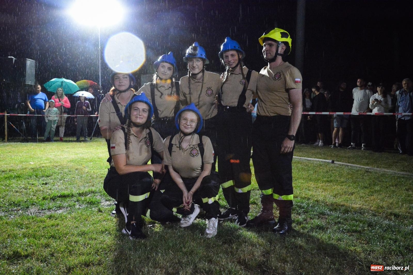 Zdjęcie w galerii na portalu naszraciborz.pl: Deszcz nie zgasił emocji! II Samborowicki Armagedon przyciągnął 58 drużyn wiadomości z regionu