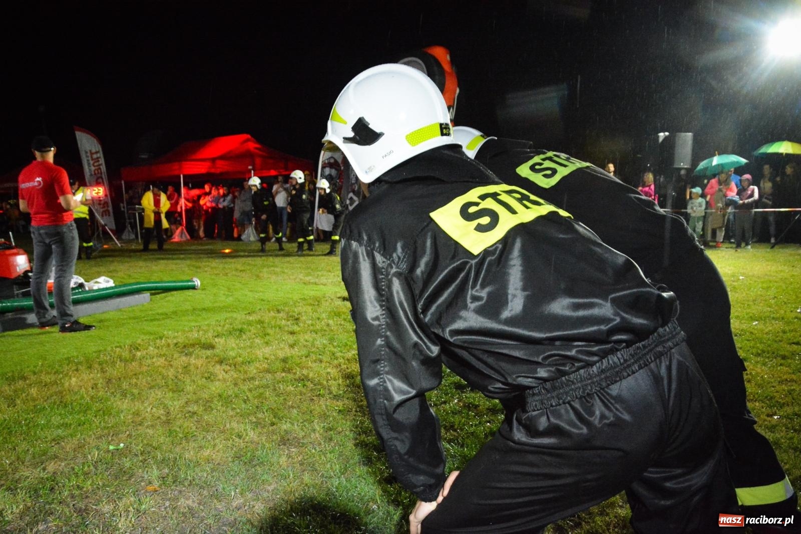 Zdjęcie w galerii na portalu naszraciborz.pl: Deszcz nie zgasił emocji! II Samborowicki Armagedon przyciągnął 58 drużyn wiadomości z regionu