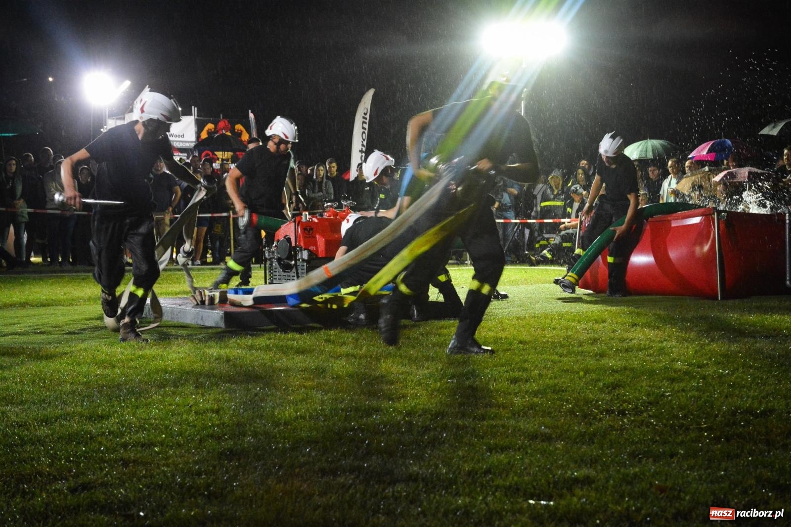Zdjęcie w galerii na portalu naszraciborz.pl: Deszcz nie zgasił emocji! II Samborowicki Armagedon przyciągnął 58 drużyn wiadomości z regionu