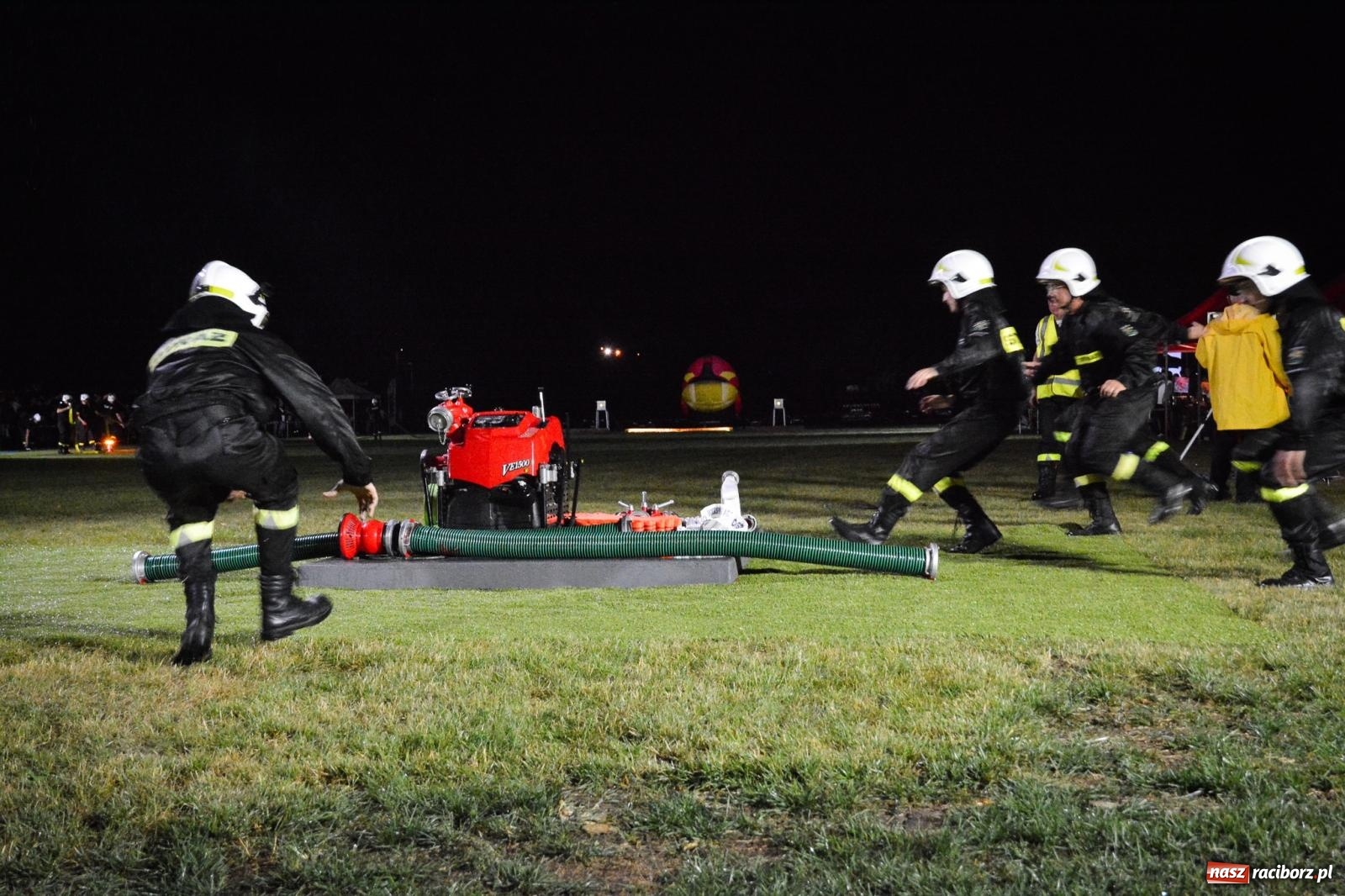 Zdjęcie w galerii na portalu naszraciborz.pl: Deszcz nie zgasił emocji! II Samborowicki Armagedon przyciągnął 58 drużyn wiadomości z regionu