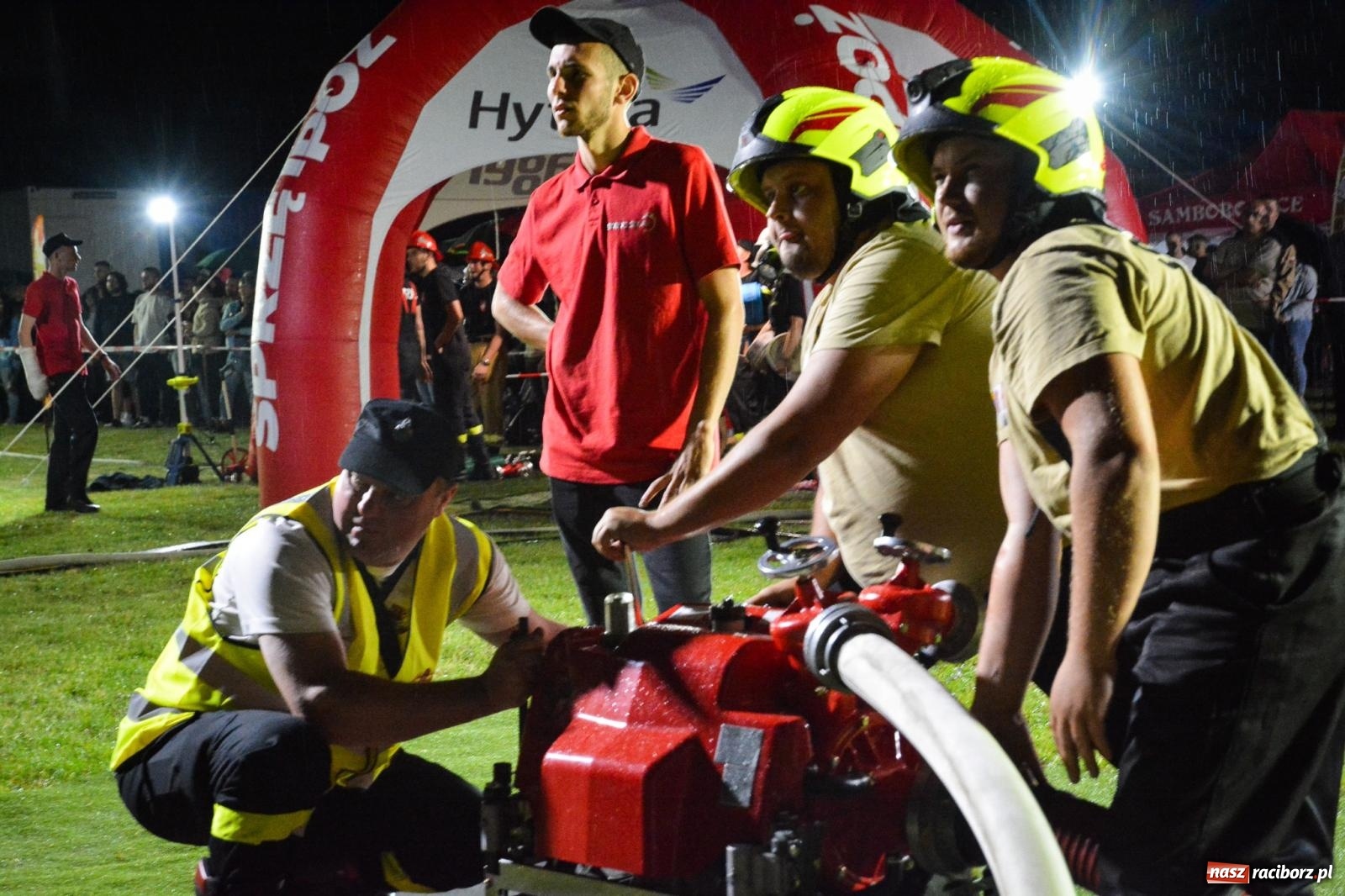 Zdjęcie w galerii na portalu naszraciborz.pl: Deszcz nie zgasił emocji! II Samborowicki Armagedon przyciągnął 58 drużyn wiadomości z regionu
