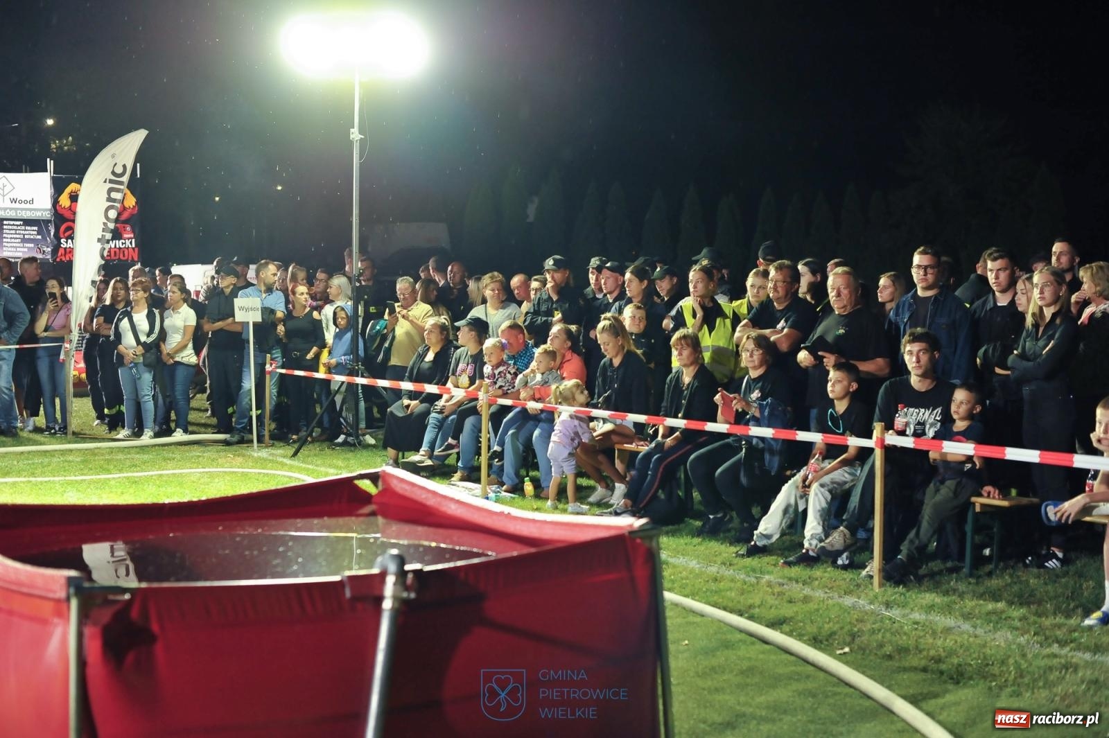 Zdjęcie w galerii na portalu naszraciborz.pl: Deszcz nie zgasił emocji! II Samborowicki Armagedon przyciągnął 58 drużyn wiadomości z regionu