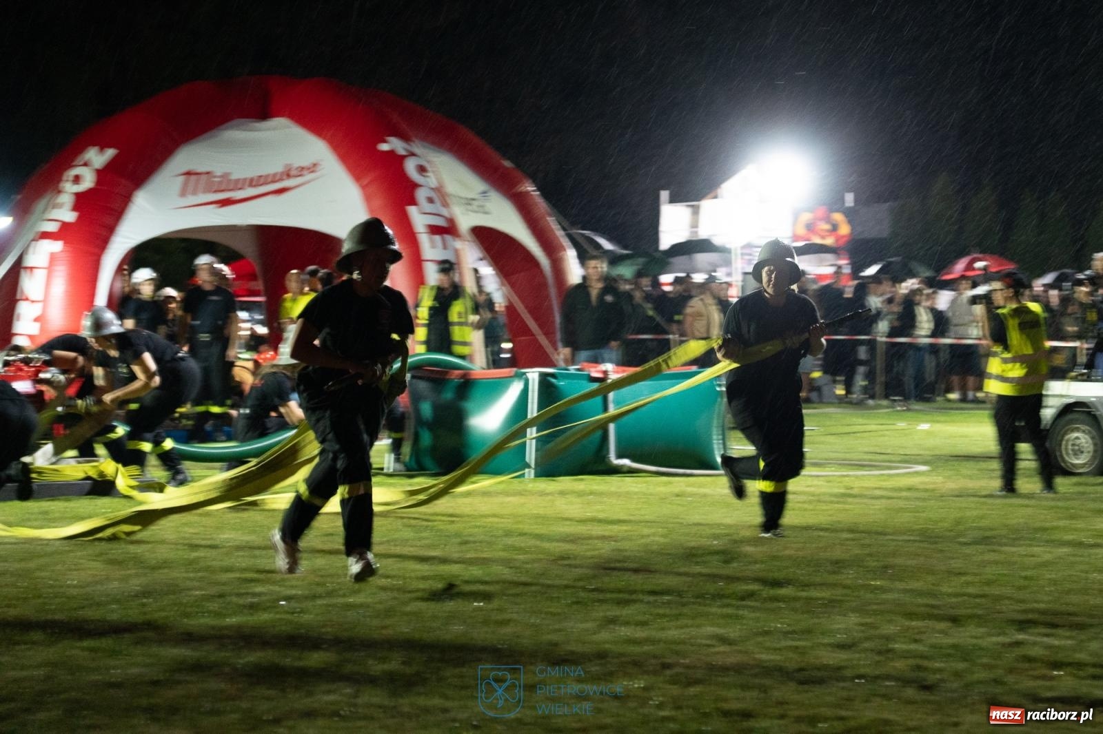 Zdjęcie w galerii na portalu naszraciborz.pl: Deszcz nie zgasił emocji! II Samborowicki Armagedon przyciągnął 58 drużyn wiadomości z regionu