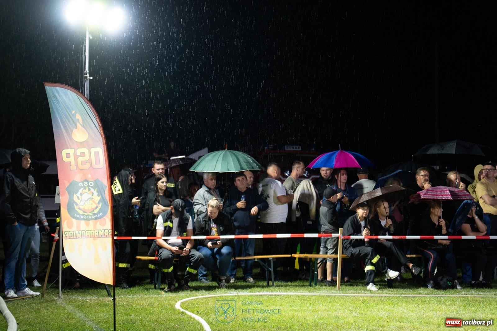Zdjęcie w galerii na portalu naszraciborz.pl: Deszcz nie zgasił emocji! II Samborowicki Armagedon przyciągnął 58 drużyn wiadomości z regionu