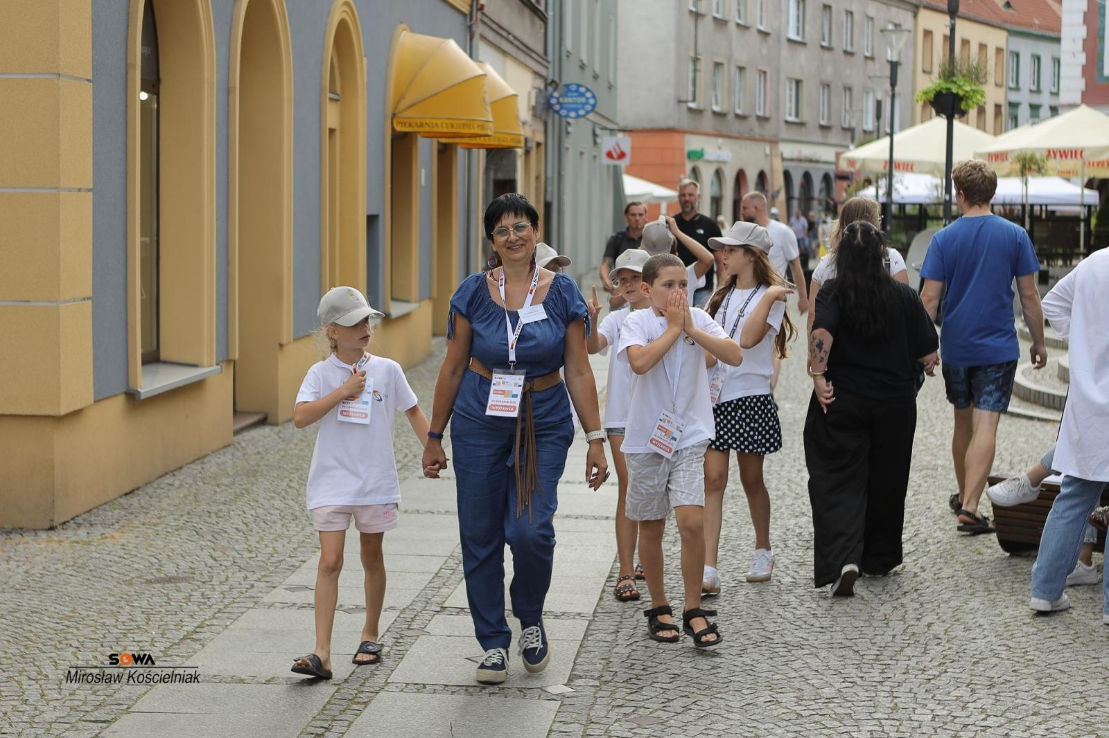 Zdjęcie w galerii na portalu naszraciborz.pl: Magia nauki na ulicy Długiej. IV Festiwal Odkrywców zachwycił Racibórz wiadomości z regionu