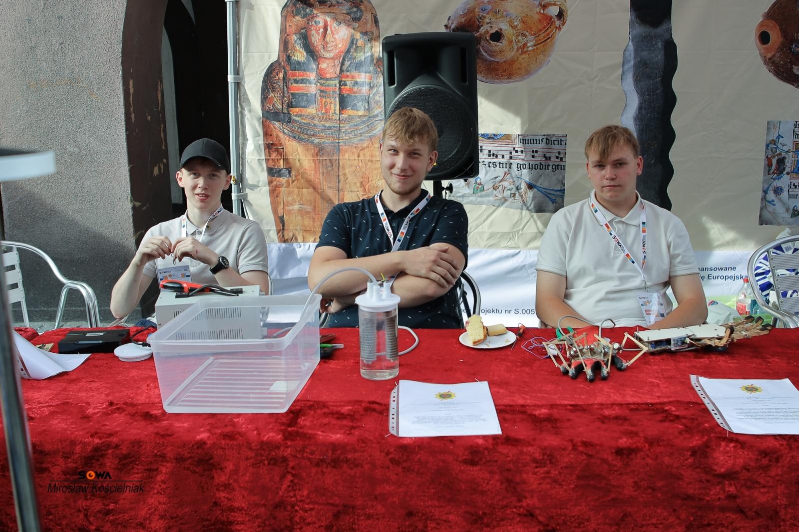 Zdjęcie w galerii na portalu naszraciborz.pl: Magia nauki na ulicy Długiej. IV Festiwal Odkrywców zachwycił Racibórz wiadomości z regionu