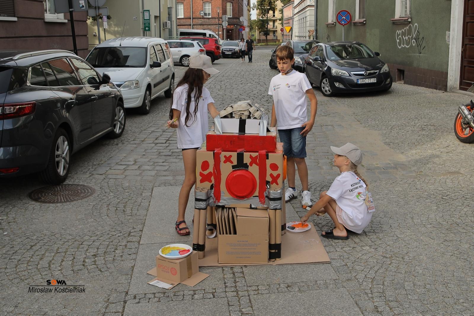 Zdjęcie w galerii na portalu naszraciborz.pl: Magia nauki na ulicy Długiej. IV Festiwal Odkrywców zachwycił Racibórz wiadomości z regionu
