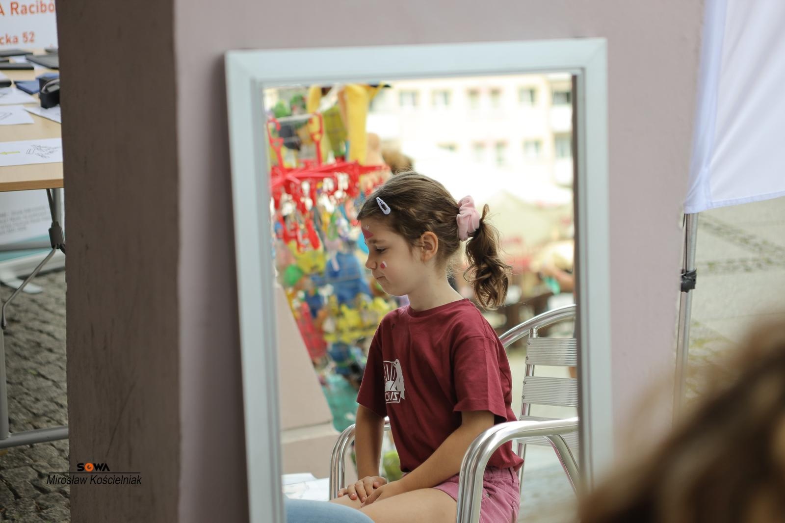 Zdjęcie w galerii na portalu naszraciborz.pl: Magia nauki na ulicy Długiej. IV Festiwal Odkrywców zachwycił Racibórz wiadomości z regionu