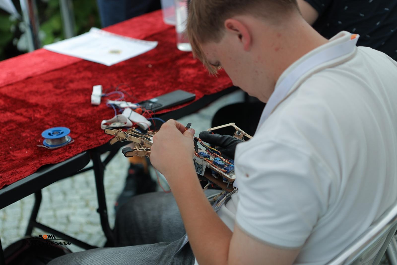 Zdjęcie w galerii na portalu naszraciborz.pl: Magia nauki na ulicy Długiej. IV Festiwal Odkrywców zachwycił Racibórz wiadomości z regionu