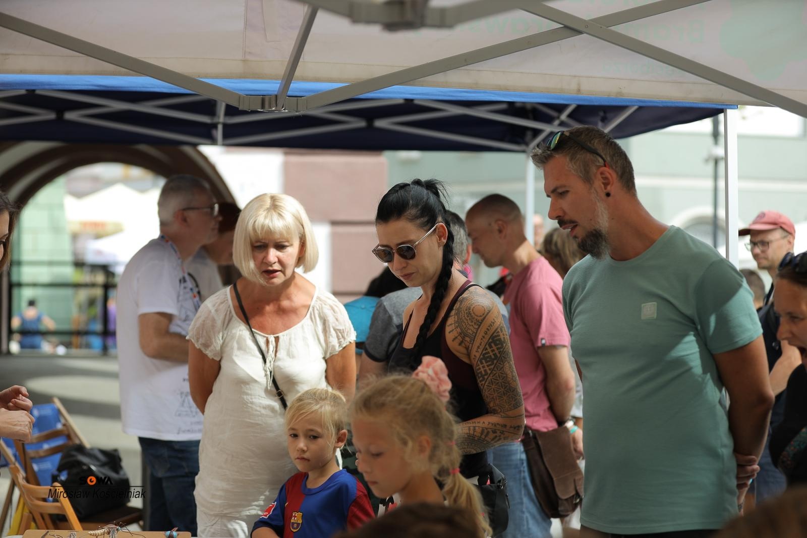 Zdjęcie w galerii na portalu naszraciborz.pl: Magia nauki na ulicy Długiej. IV Festiwal Odkrywców zachwycił Racibórz wiadomości z regionu
