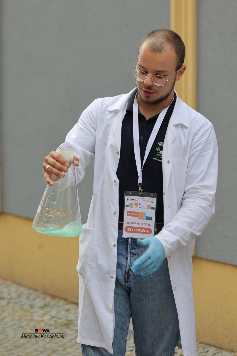 Zdjęcie w galerii na portalu naszraciborz.pl: Magia nauki na ulicy Długiej. IV Festiwal Odkrywców zachwycił Racibórz wiadomości z regionu