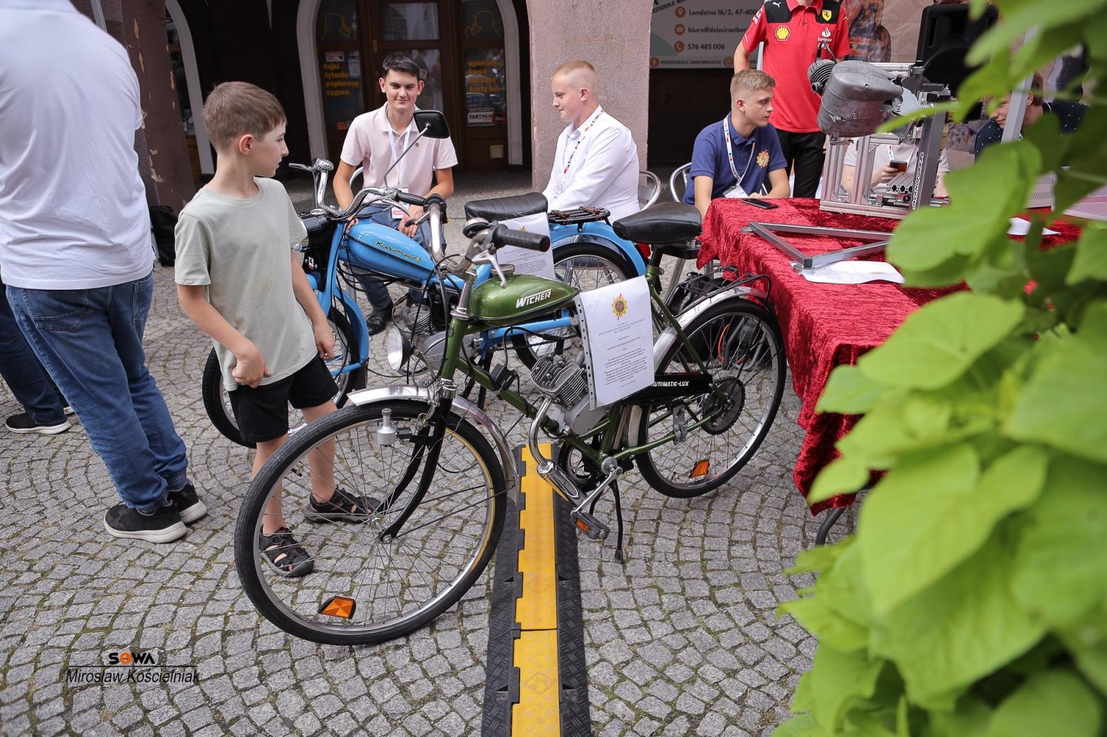Zdjęcie w galerii na portalu naszraciborz.pl: Magia nauki na ulicy Długiej. IV Festiwal Odkrywców zachwycił Racibórz wiadomości z regionu