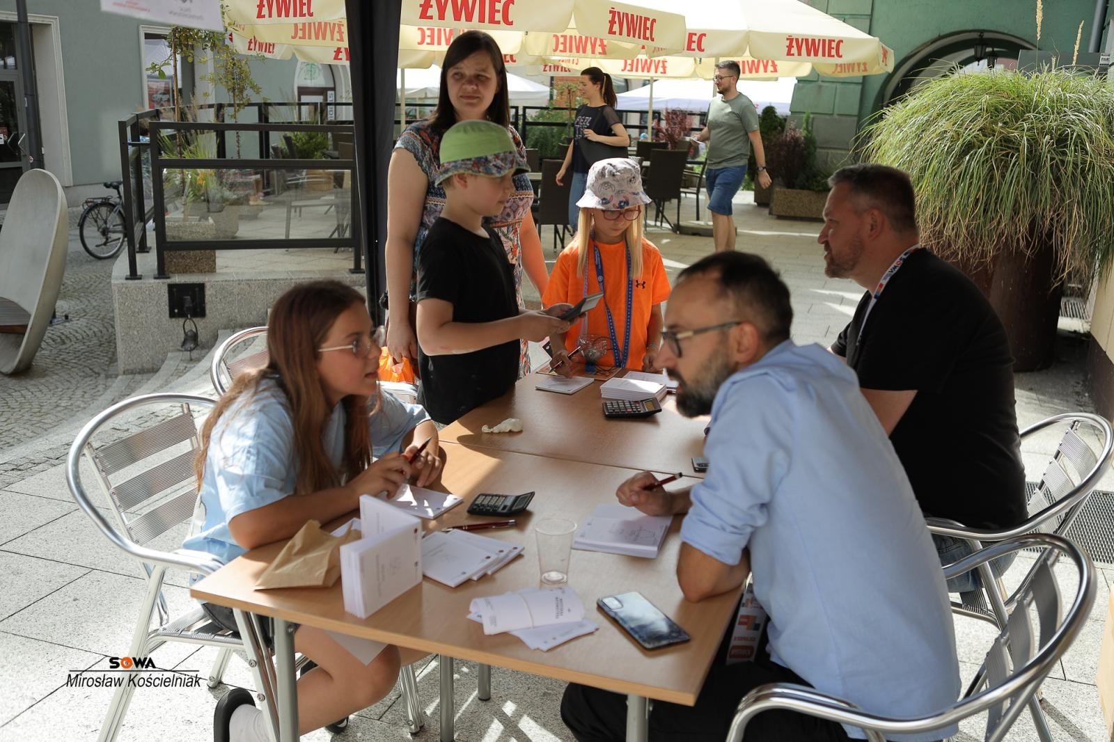 Zdjęcie w galerii na portalu naszraciborz.pl: Magia nauki na ulicy Długiej. IV Festiwal Odkrywców zachwycił Racibórz wiadomości z regionu