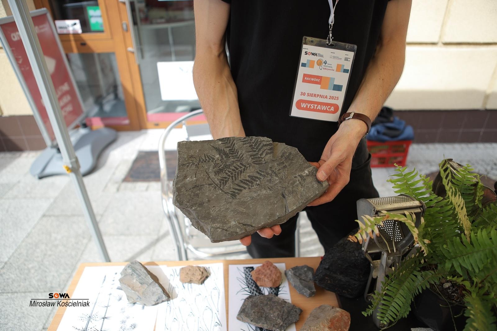 Zdjęcie w galerii na portalu naszraciborz.pl: Magia nauki na ulicy Długiej. IV Festiwal Odkrywców zachwycił Racibórz wiadomości z regionu