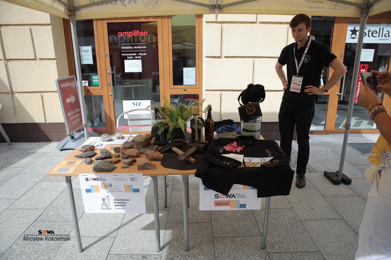 Zdjęcie w galerii na portalu naszraciborz.pl: Magia nauki na ulicy Długiej. IV Festiwal Odkrywców zachwycił Racibórz wiadomości z regionu