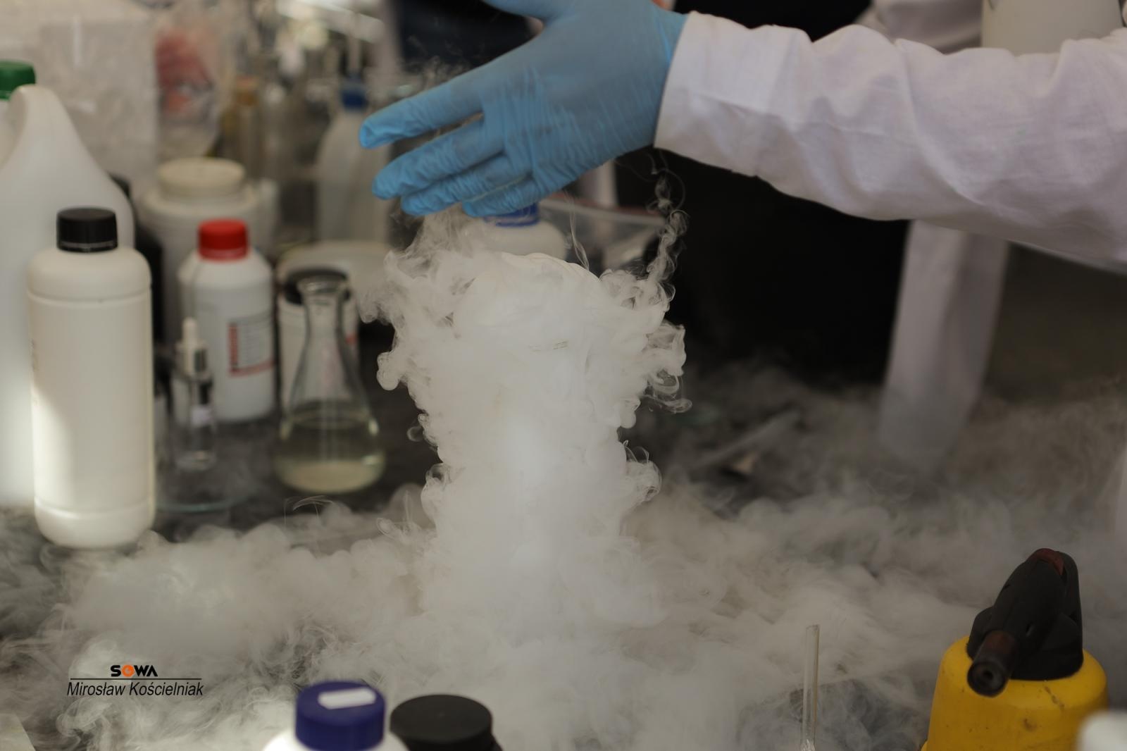 Zdjęcie w galerii na portalu naszraciborz.pl: Magia nauki na ulicy Długiej. IV Festiwal Odkrywców zachwycił Racibórz wiadomości z regionu