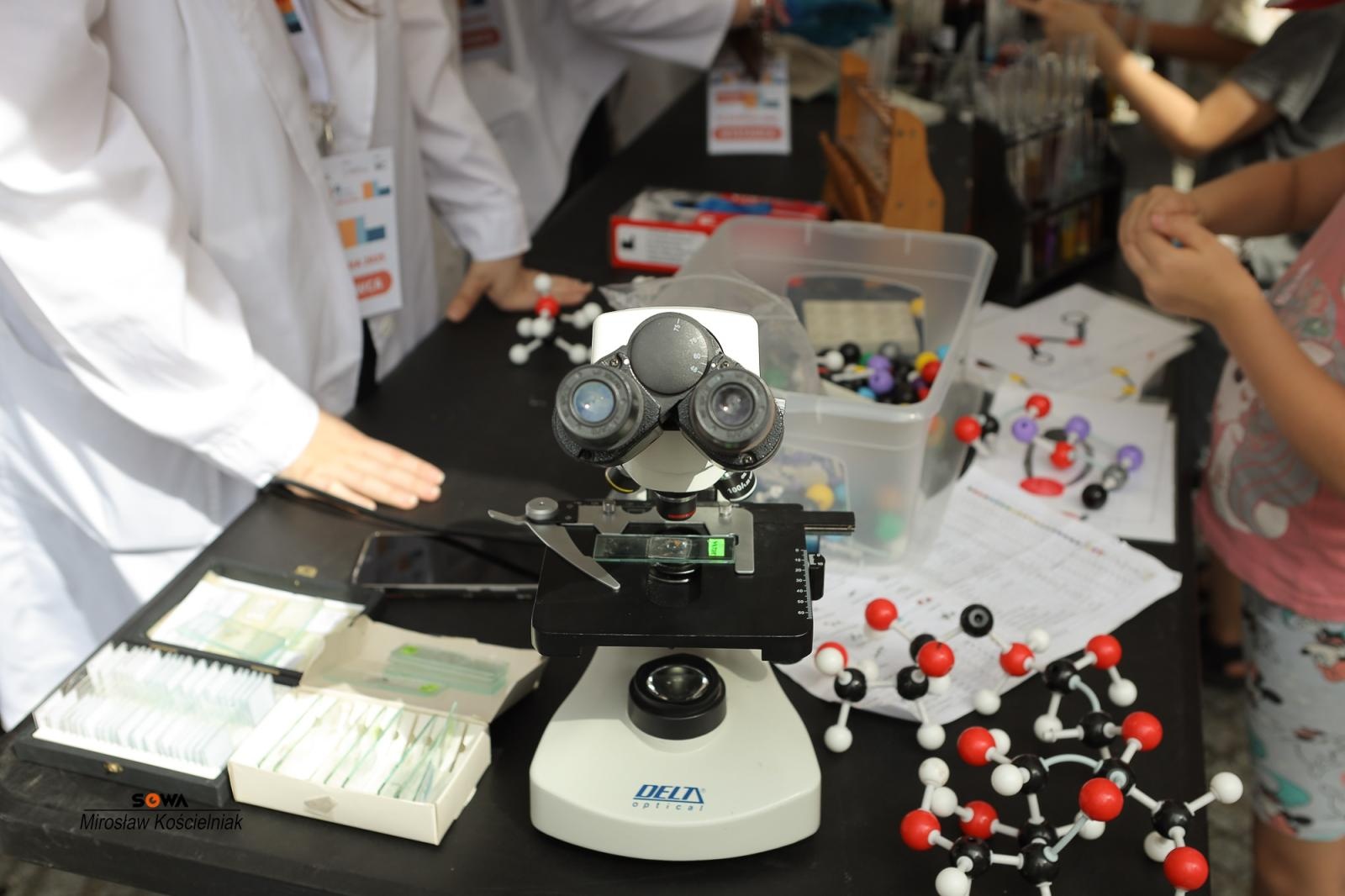 Zdjęcie w galerii na portalu naszraciborz.pl: Magia nauki na ulicy Długiej. IV Festiwal Odkrywców zachwycił Racibórz wiadomości z regionu