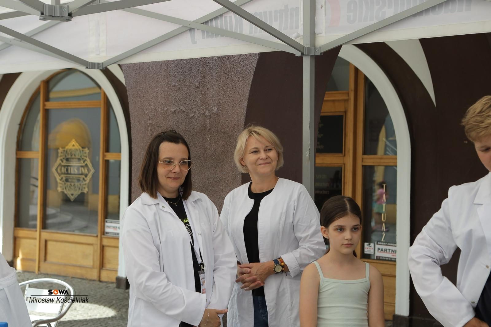 Zdjęcie w galerii na portalu naszraciborz.pl: Magia nauki na ulicy Długiej. IV Festiwal Odkrywców zachwycił Racibórz wiadomości z regionu