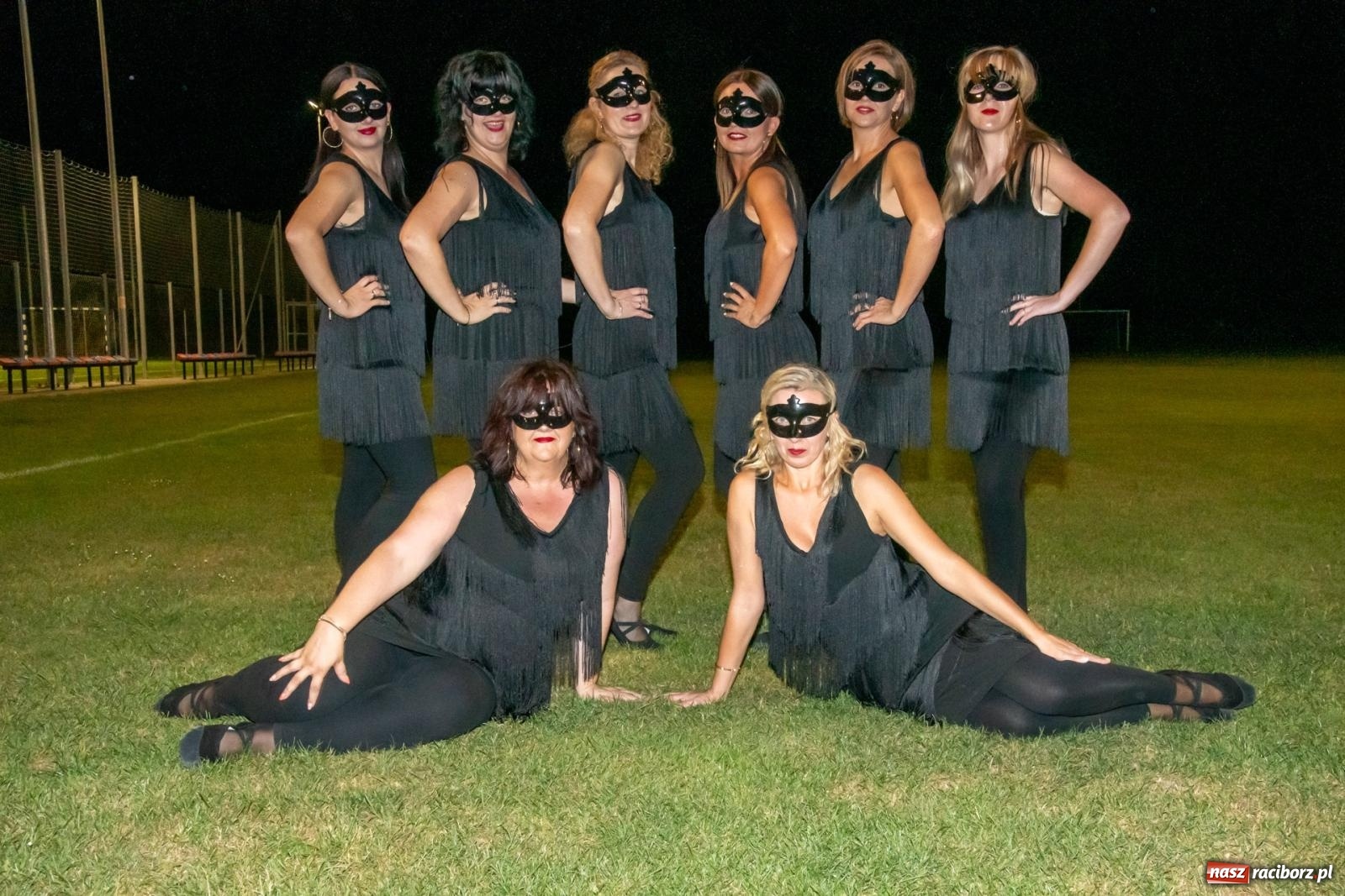 Zdjęcie w galerii na portalu naszraciborz.pl: Dożynki w Wojnowicach. Wieczór z Mamami ZygZak i Kabaretem Z Łapanki  [FOTO i WIDEO wiadomości z regionu