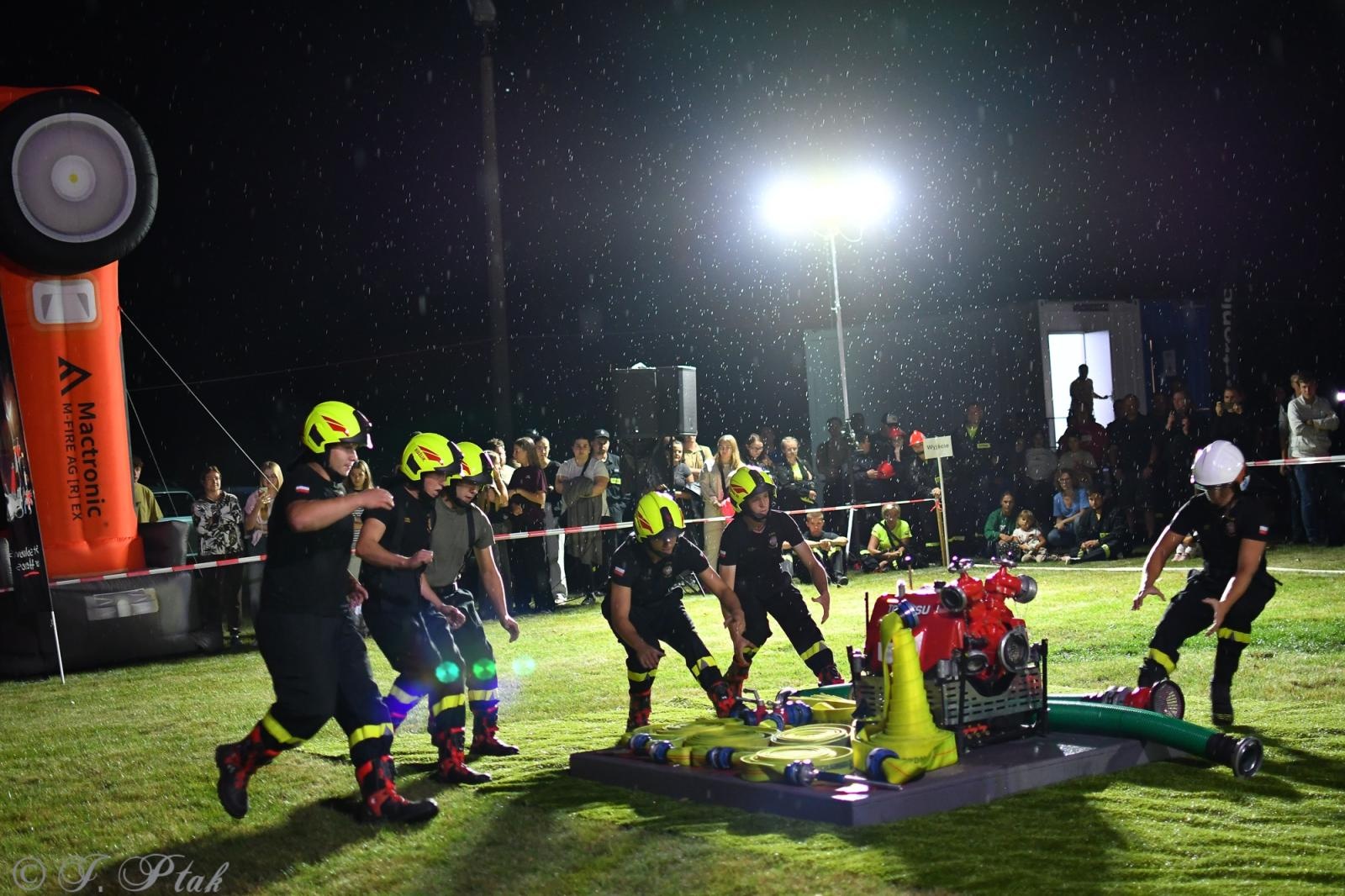Zdjęcie w galerii na portalu naszraciborz.pl: Samborowicki Armagedon po raz drugi – gospodarze nie dali się pokonać! [FOTO na bis!] wiadomości z regionu