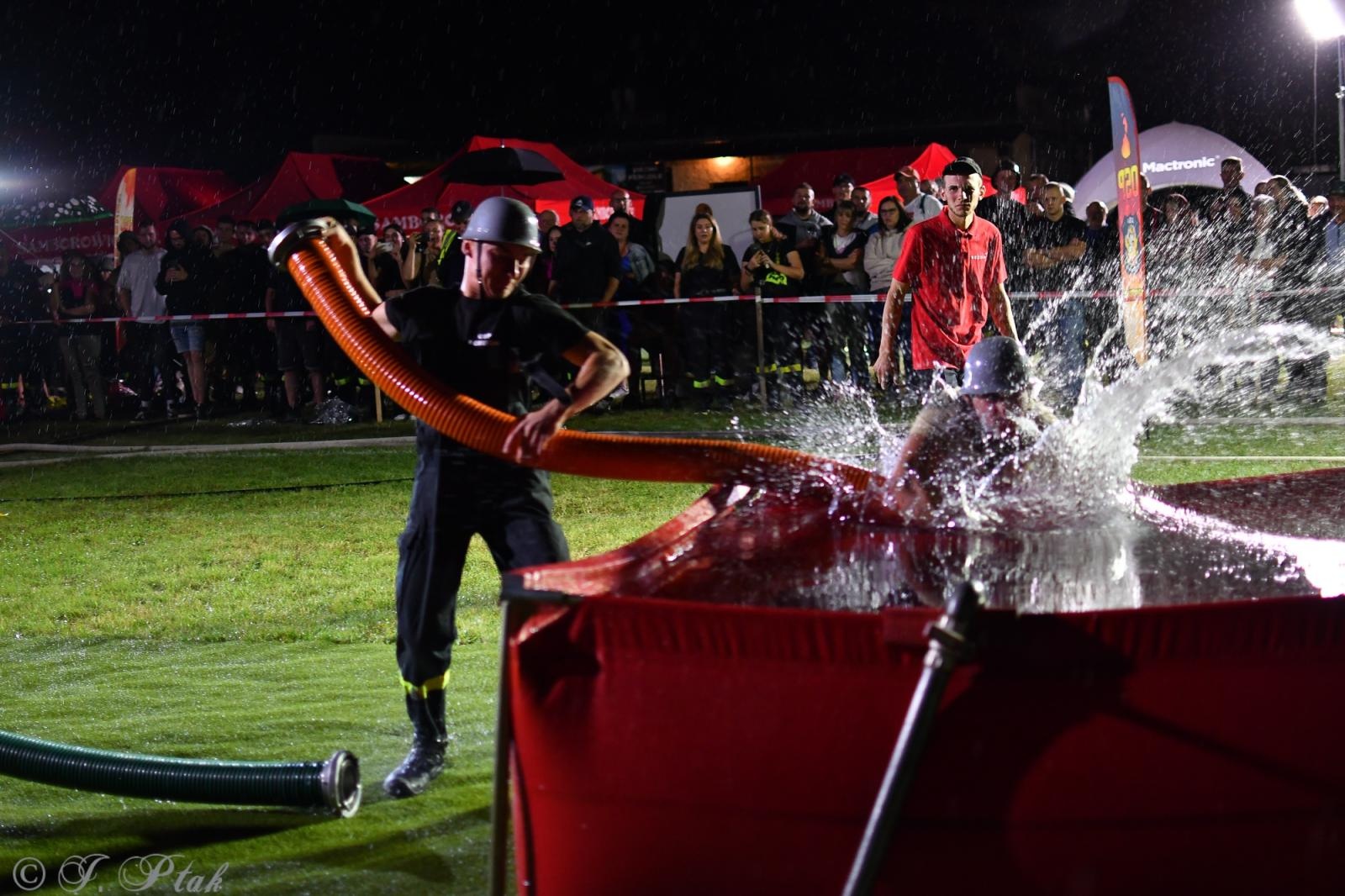 Zdjęcie w galerii na portalu naszraciborz.pl: Samborowicki Armagedon po raz drugi – gospodarze nie dali się pokonać! [FOTO na bis!] wiadomości z regionu