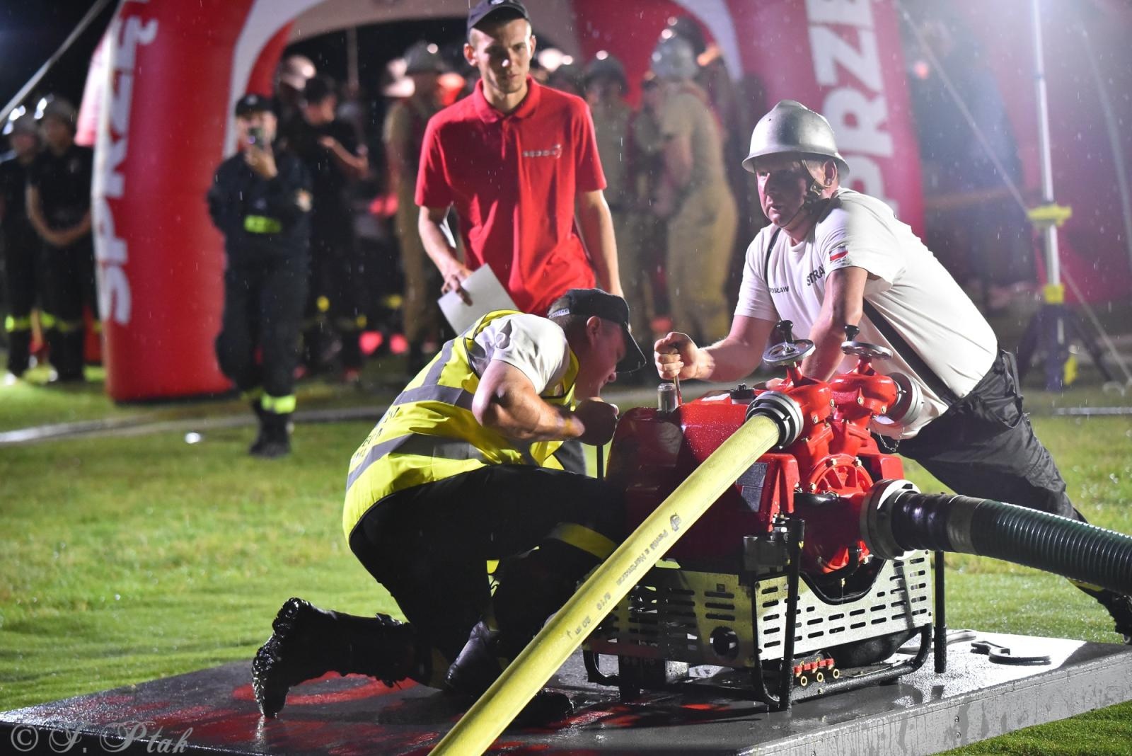 Zdjęcie w galerii na portalu naszraciborz.pl: Samborowicki Armagedon po raz drugi – gospodarze nie dali się pokonać! [FOTO na bis!] wiadomości z regionu