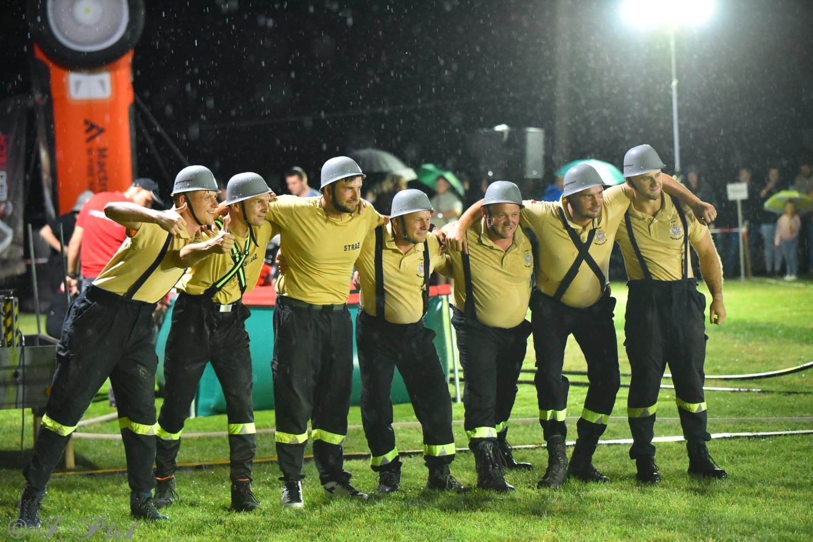 Zdjęcie w galerii na portalu naszraciborz.pl: Samborowicki Armagedon po raz drugi – gospodarze nie dali się pokonać! [FOTO na bis!] wiadomości z regionu