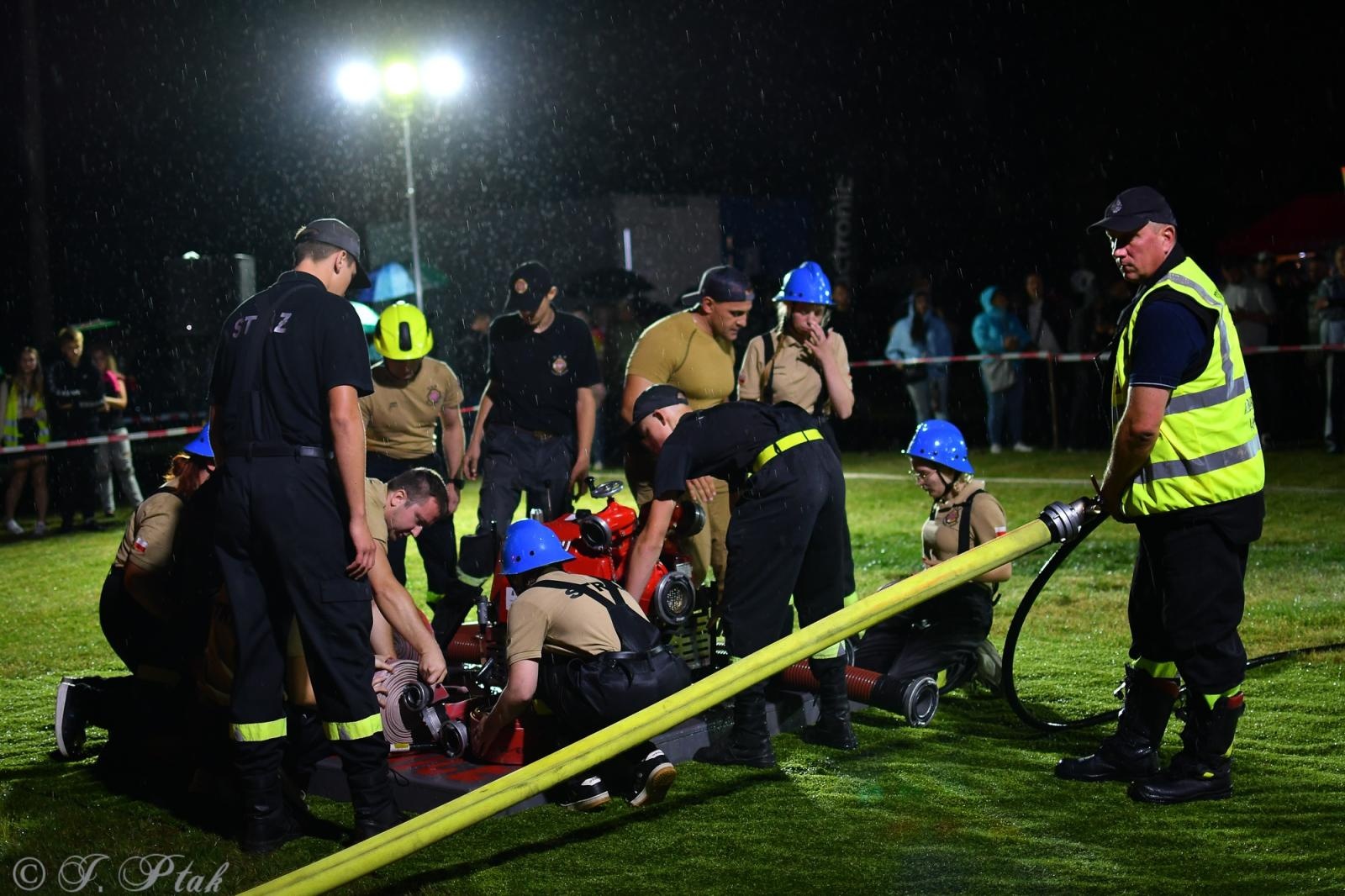 Zdjęcie w galerii na portalu naszraciborz.pl: Samborowicki Armagedon po raz drugi – gospodarze nie dali się pokonać! [FOTO na bis!] wiadomości z regionu