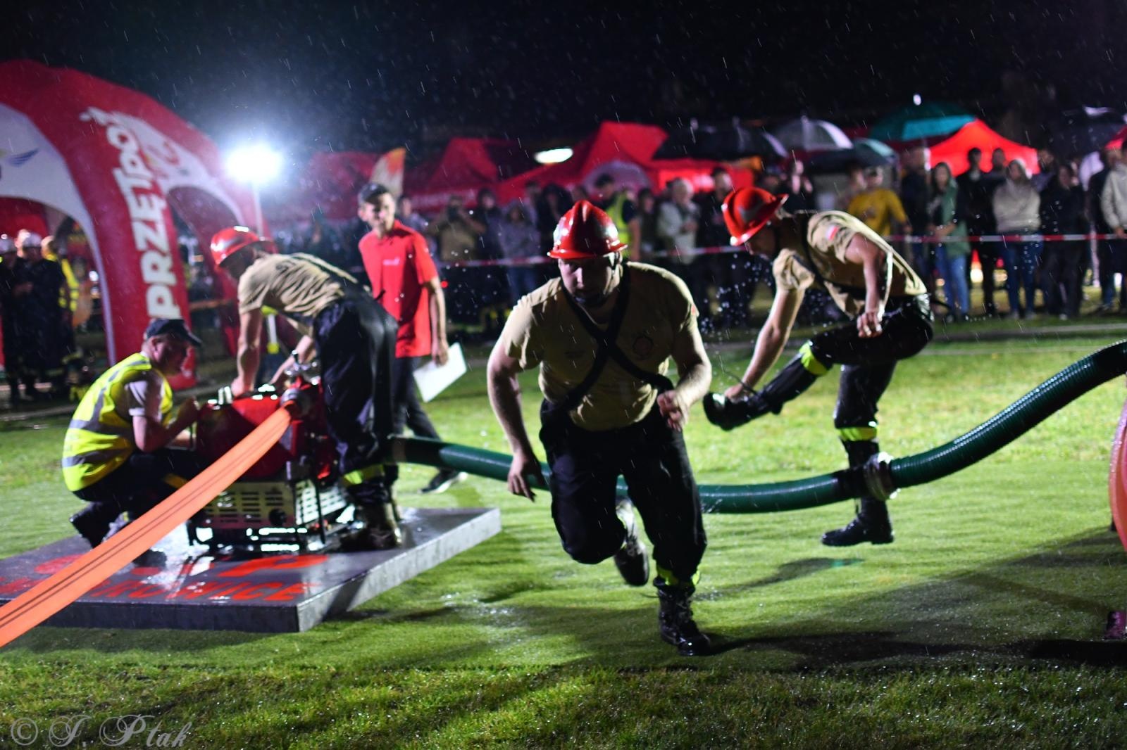 Zdjęcie w galerii na portalu naszraciborz.pl: Samborowicki Armagedon po raz drugi – gospodarze nie dali się pokonać! [FOTO na bis!] wiadomości z regionu