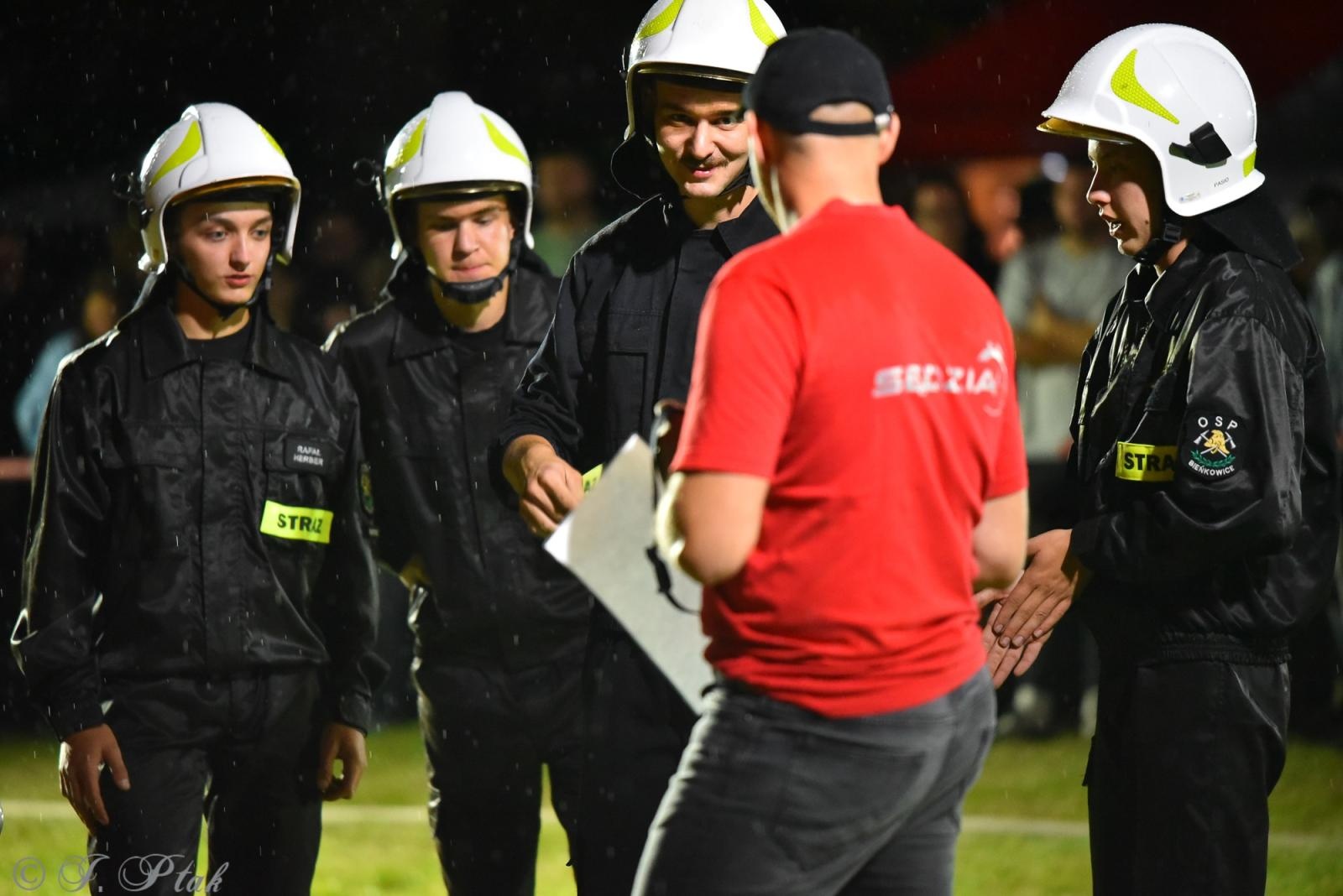 Zdjęcie w galerii na portalu naszraciborz.pl: Samborowicki Armagedon po raz drugi – gospodarze nie dali się pokonać! [FOTO na bis!] wiadomości z regionu