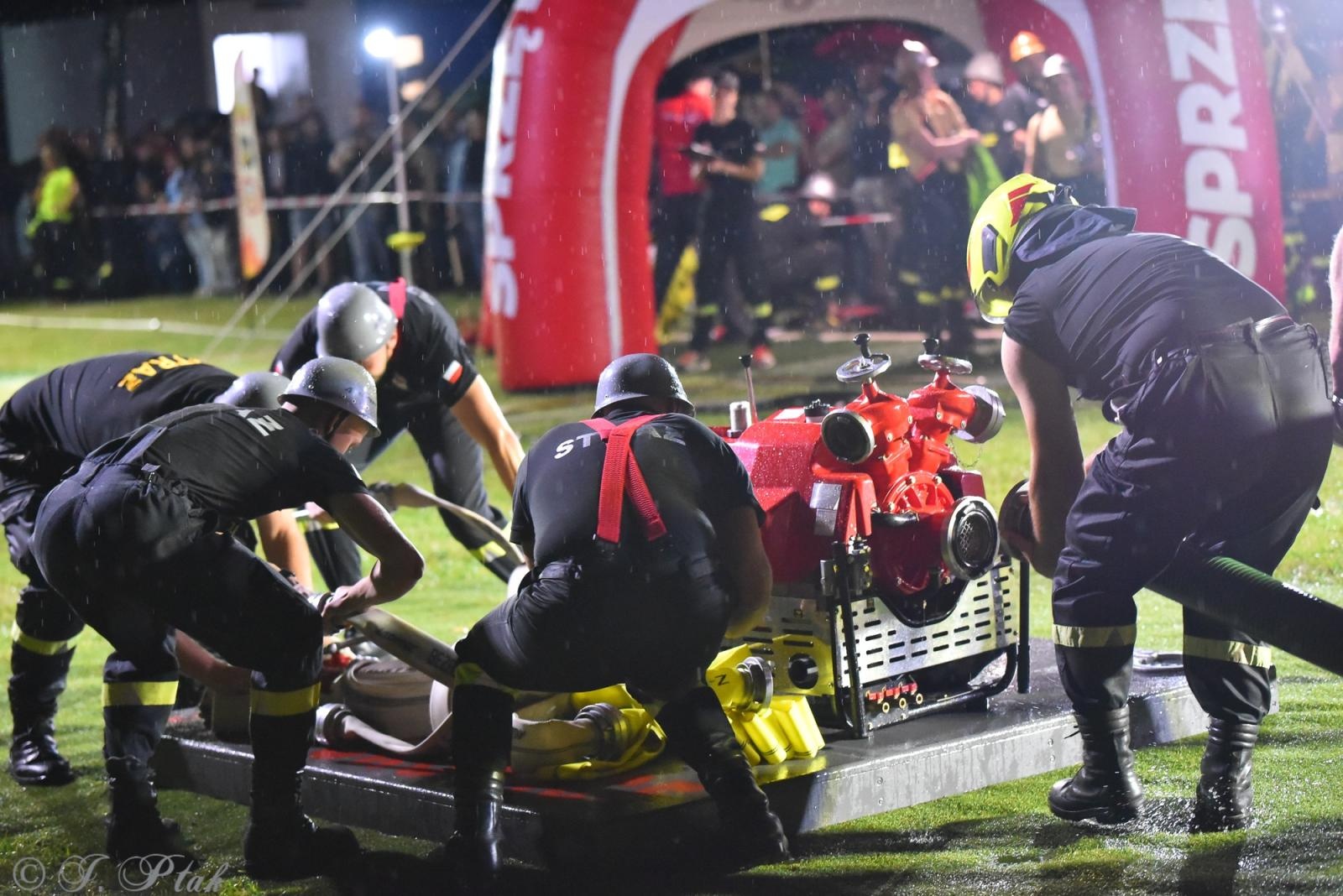 Zdjęcie w galerii na portalu naszraciborz.pl: Samborowicki Armagedon po raz drugi – gospodarze nie dali się pokonać! [FOTO na bis!] wiadomości z regionu
