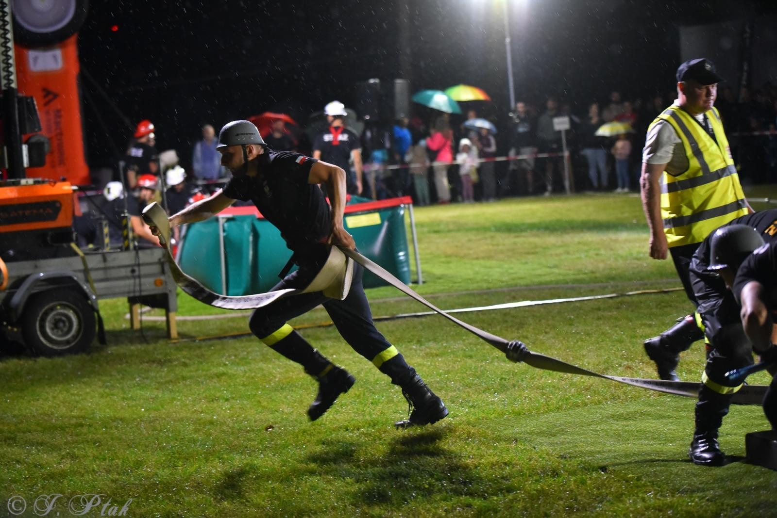 Zdjęcie w galerii na portalu naszraciborz.pl: Samborowicki Armagedon po raz drugi – gospodarze nie dali się pokonać! [FOTO na bis!] wiadomości z regionu