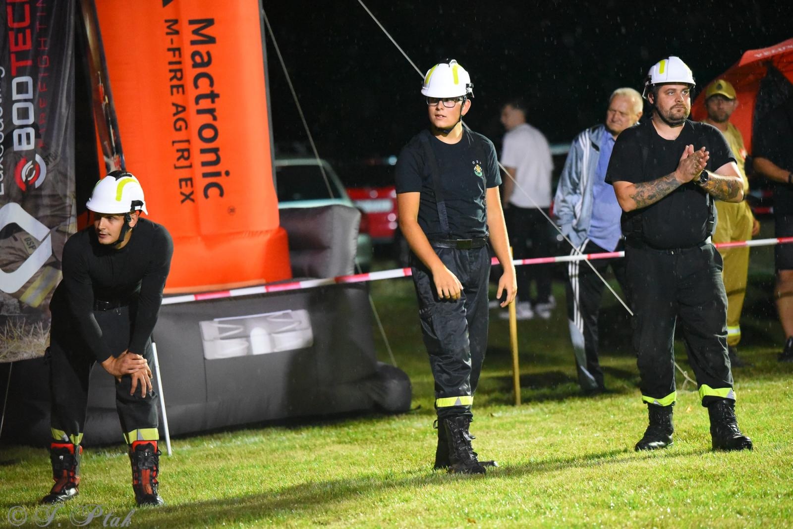 Zdjęcie w galerii na portalu naszraciborz.pl: Samborowicki Armagedon po raz drugi – gospodarze nie dali się pokonać! [FOTO na bis!] wiadomości z regionu